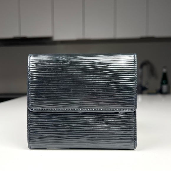 Louis Vuitton Epi Compact Wallet - Picture 4 of 8